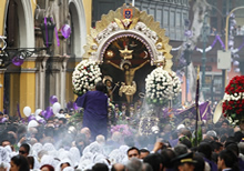 Banco de la Nación Rinde Homenaje al Señor de los Milagros